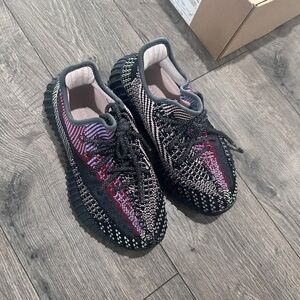 adidas Yeezy Boost 350 V2 Box